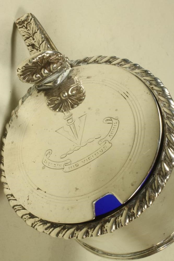 A LATE VICTORIAN SILVER DRUM MUSTARD Image