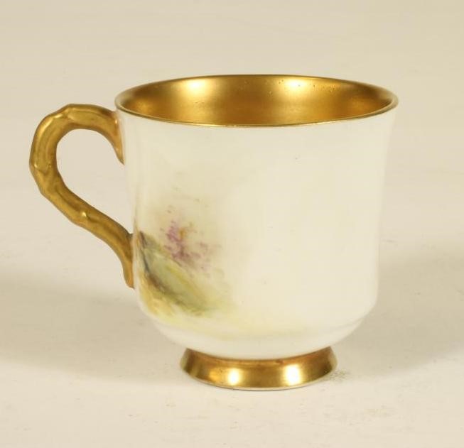 A ROYAL WORCESTER CHINA COFFEE CUP Image