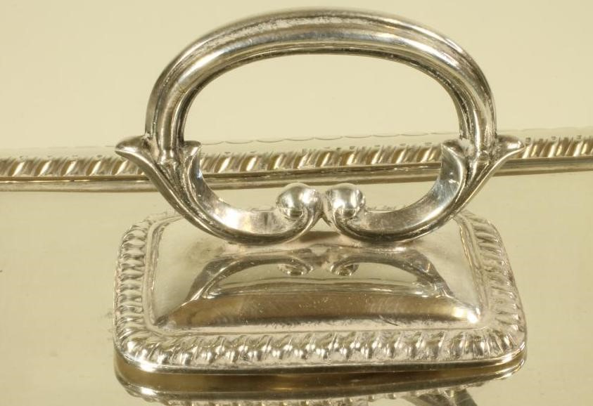 A LATE VICTORIAN SILVER ENTREE DISH AND COVER Image