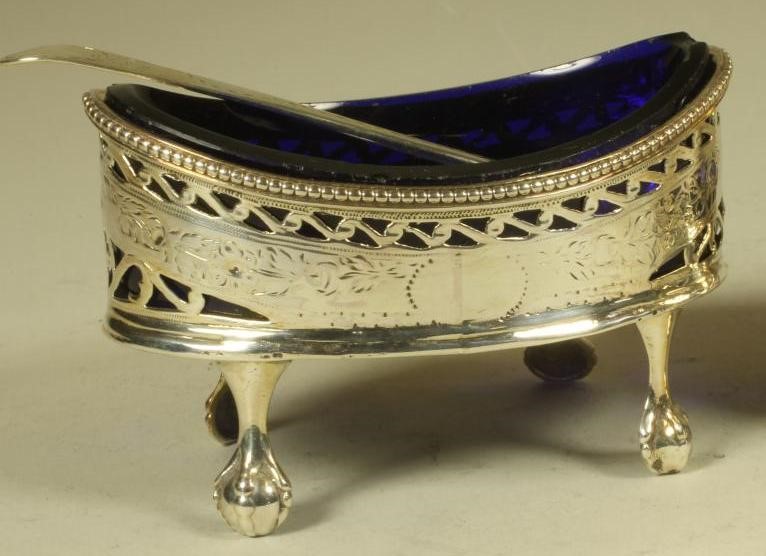A PAIR OF GEORGE III SILVER SALTS Image