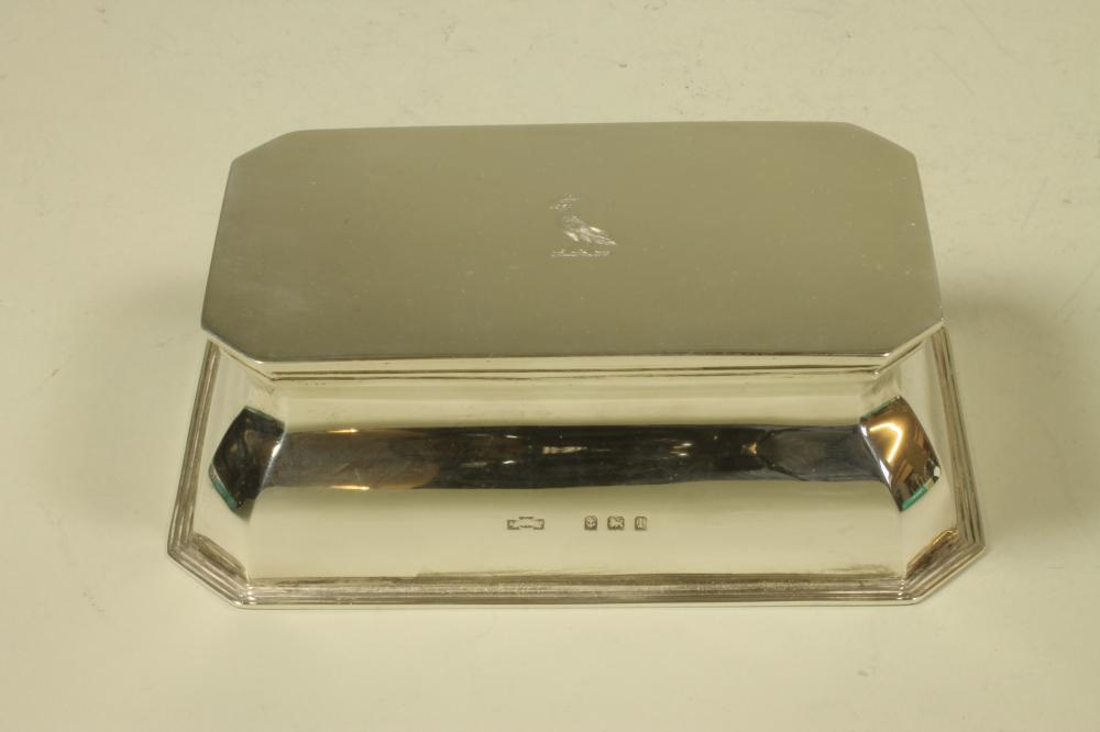 AN EDWARDIAN SILVER DOUBLE INKWELL Image