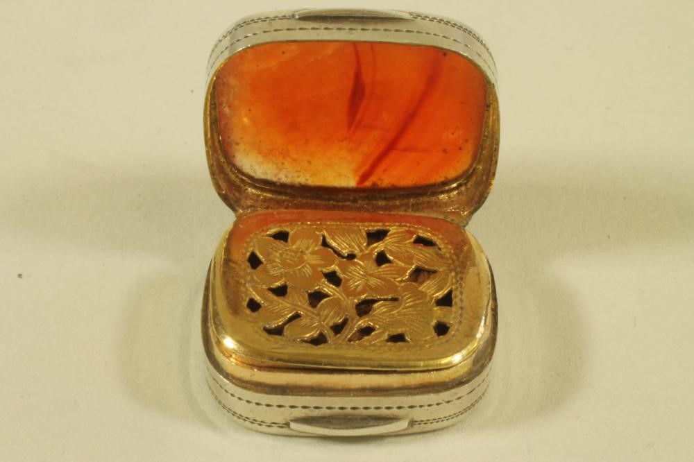 A GEORGE IV SILVER SMALL VINAIGRETTE Image