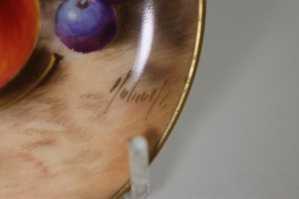 THREE ROYAL WORCESTER CHINA DISHES Image