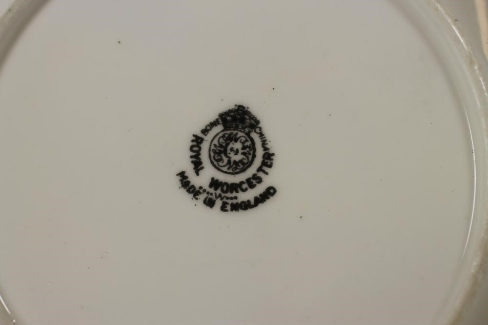 THREE ROYAL WORCESTER CHINA DISHES Image