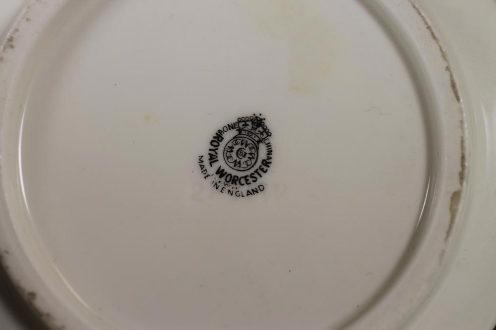THREE ROYAL WORCESTER CHINA DISHES Image