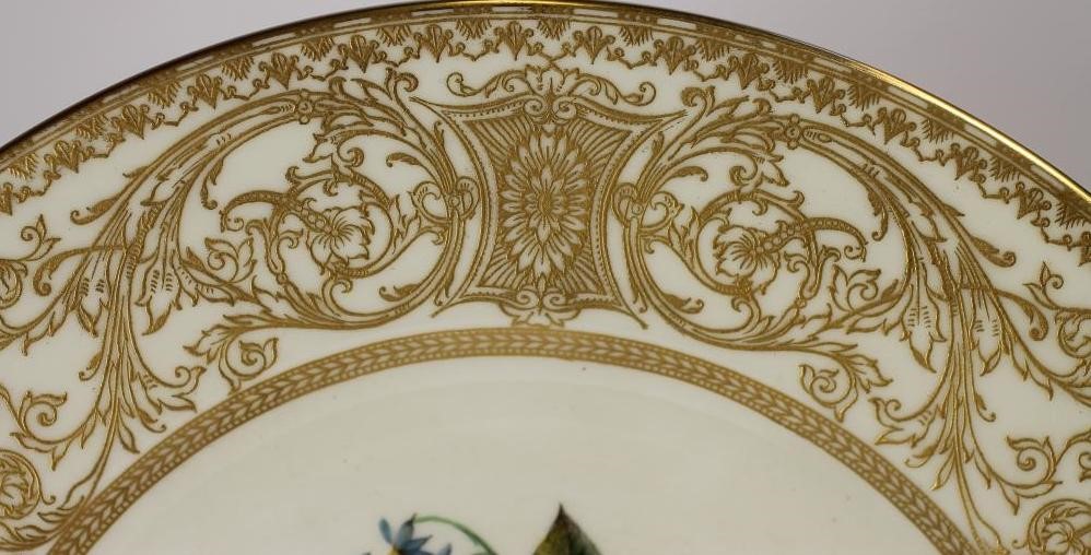 A ROYAL WORCESTER CHINA TAZZA Image