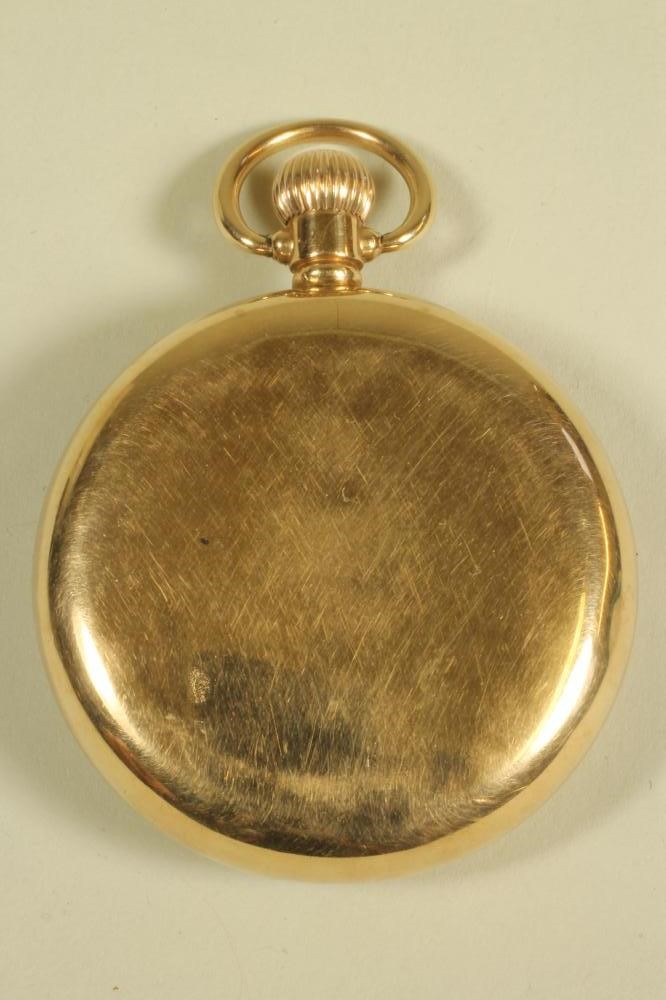 A GENTLEMAN'S 9CT GOLD CASED TOP WIND ROLEX WATCH Image