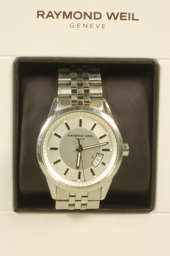 A GENTLEMAN'S RAYMOND WEIL STAINLESS STEEL AUTOMATIC FREELANCER WRISTWATCH Image