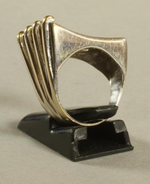A MODERN DIAMOND COCKTAIL RING Image