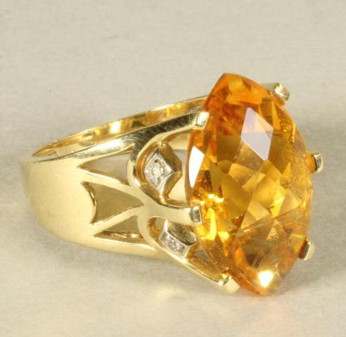 A CITRINE COCKTAIL RING Image