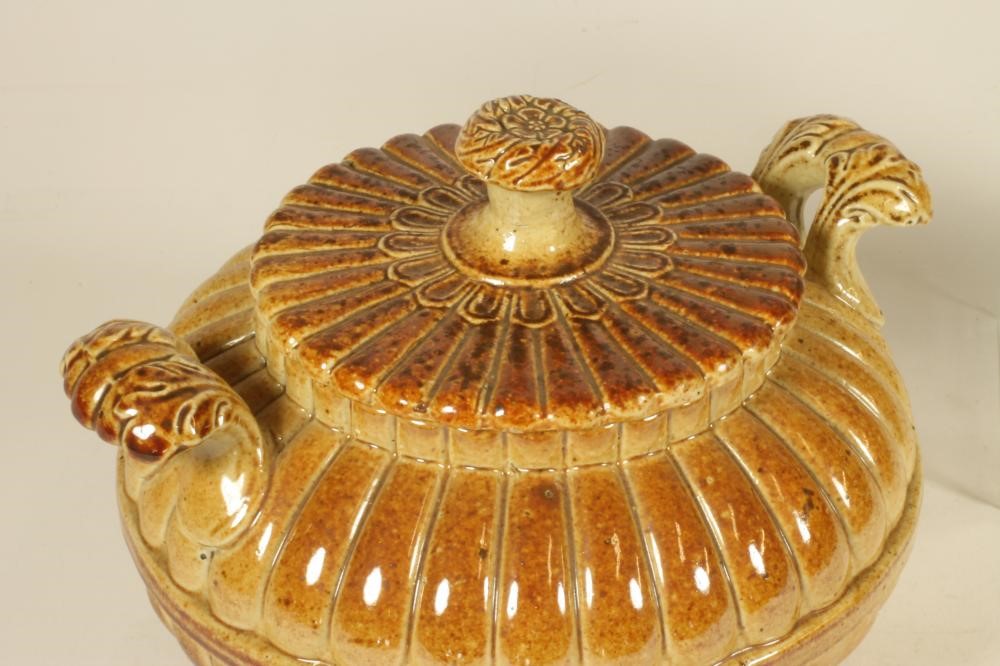 A BRAMPTON SALTGLAZE STONEWARE BOWL AND COVER Image