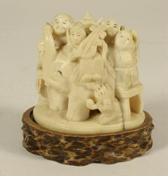 A JAPANESE ONE PIECE IVORY FIGURE GROUP Image
