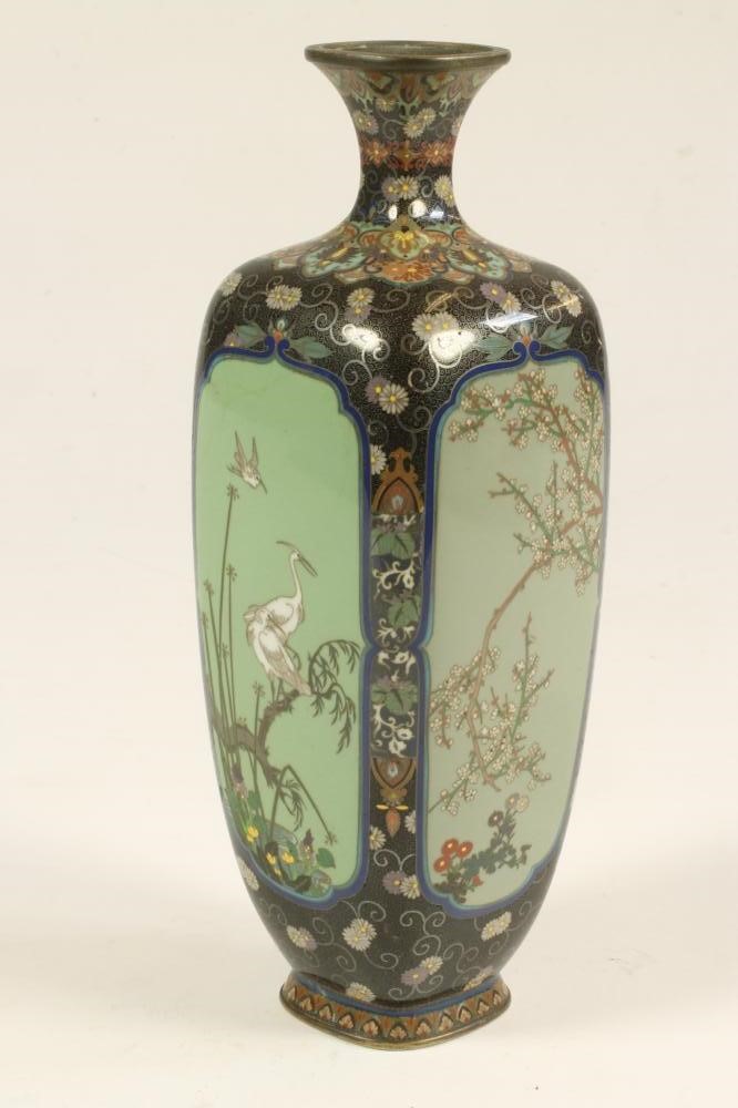 A JAPANESE CLOISONNE ENAMEL VASE Image