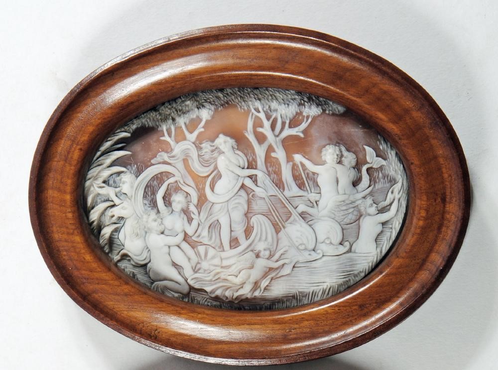 A PAIR OF SHELL CAMEO OVAL PANELS Image