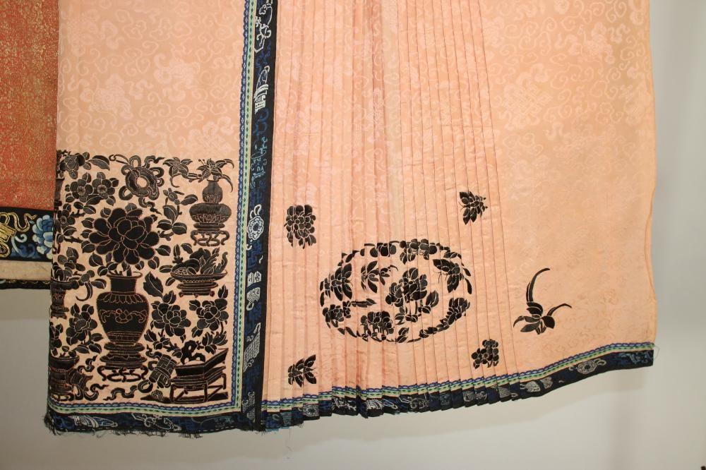A CHINESE PALE APRICOT DAMASK SILK SKIRT Image