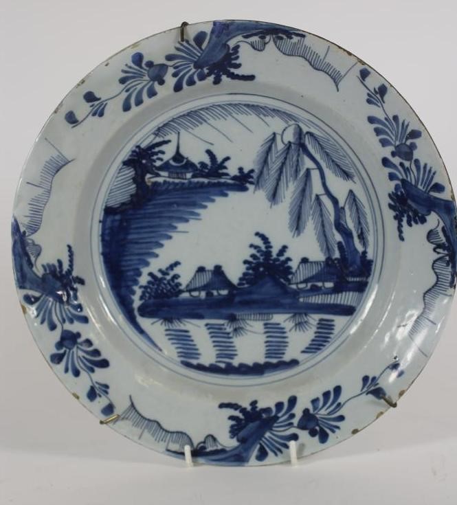 A PAIR OF DELFT PLATES Image