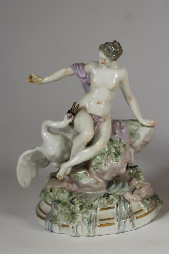 A MEISSEN PORCELAIN FIGURAL SWEETMEAT DISH Image