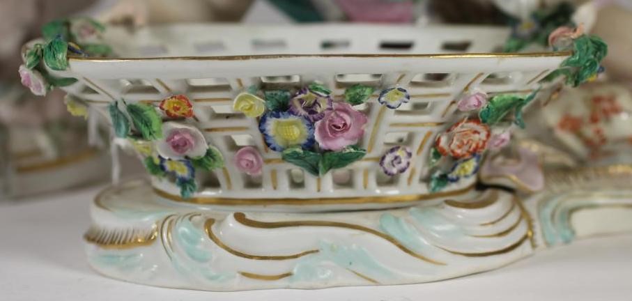 A MEISSEN PORCELAIN FIGURAL SWEETMEAT DISH Image