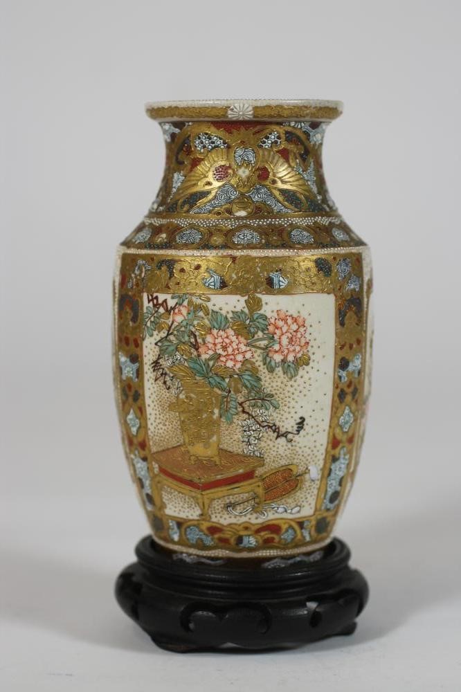 A SATSUMA EARTHENWARE VASE Image