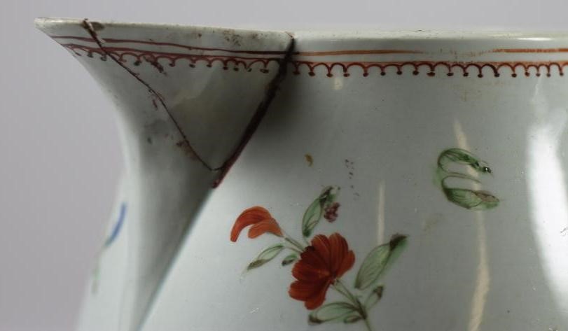 A DOCUMENTARY PEARLWARE JUG Image