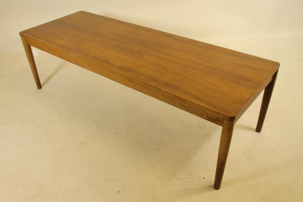 A DANISH DESIGN ROSEWOOD COFFEE TABLE Image