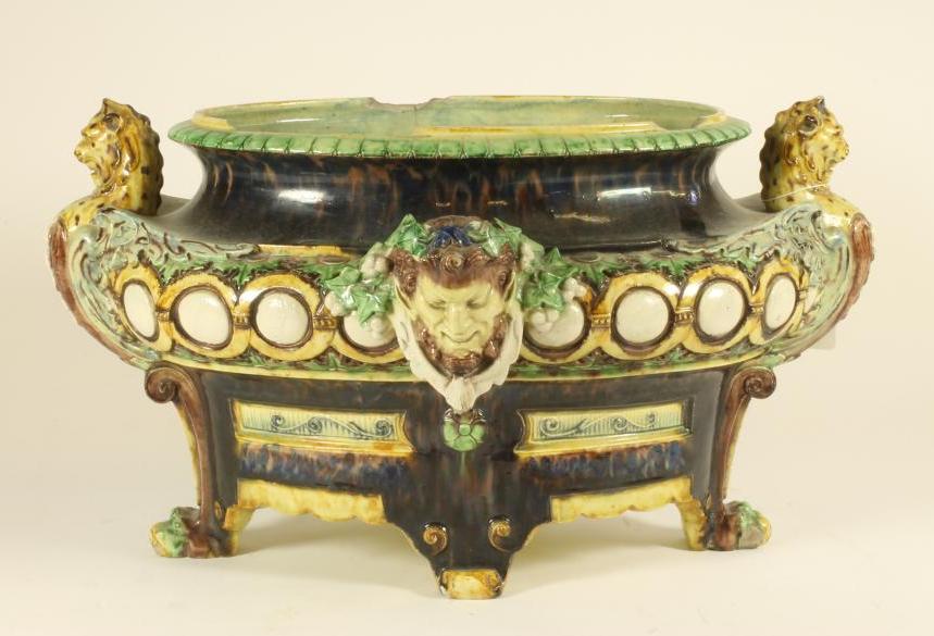 A CONTINENTAL MAJOLICA CISTERN Image