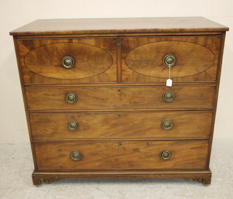 A GEORGIAN MAHOGANY SECRETAIRE CHEST Image
