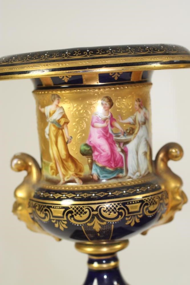 A PAIR OF VIENNA PORCELAIN GARNITURE URNS Image