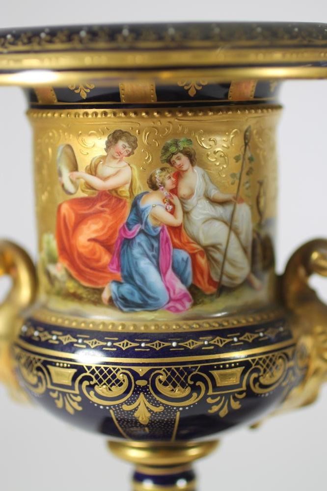 A PAIR OF VIENNA PORCELAIN GARNITURE URNS Image