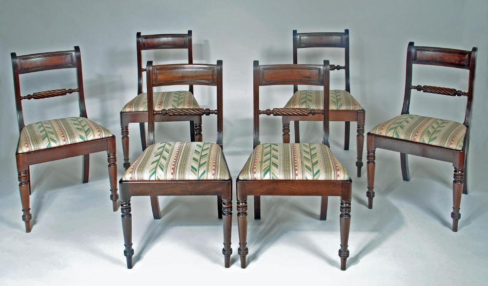 A SET OF SIX REGENCY MAHOGANY DINING CHAIRS Image