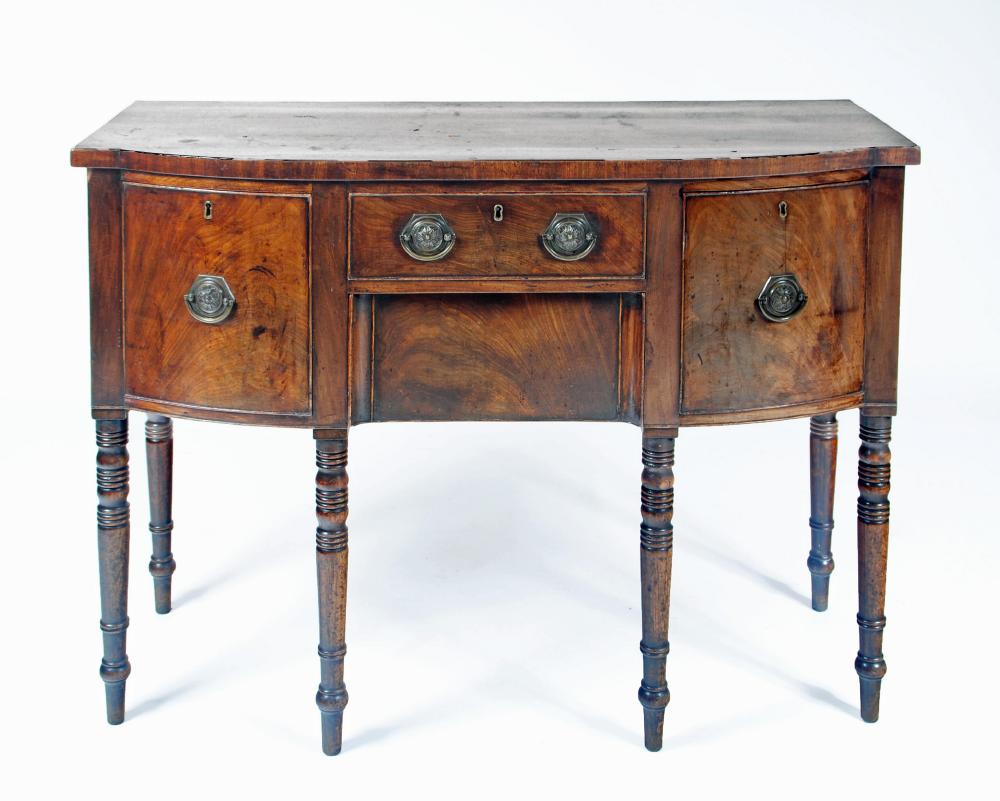 A SMALL REGENCY MAHOGANY SIDEBOARD Image