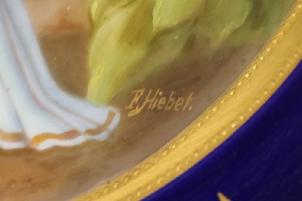 A VIENNA PORCELAIN CABINET PLATE Image