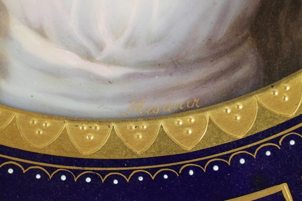 A VIENNA PORCELAIN CABINET PLATE Image