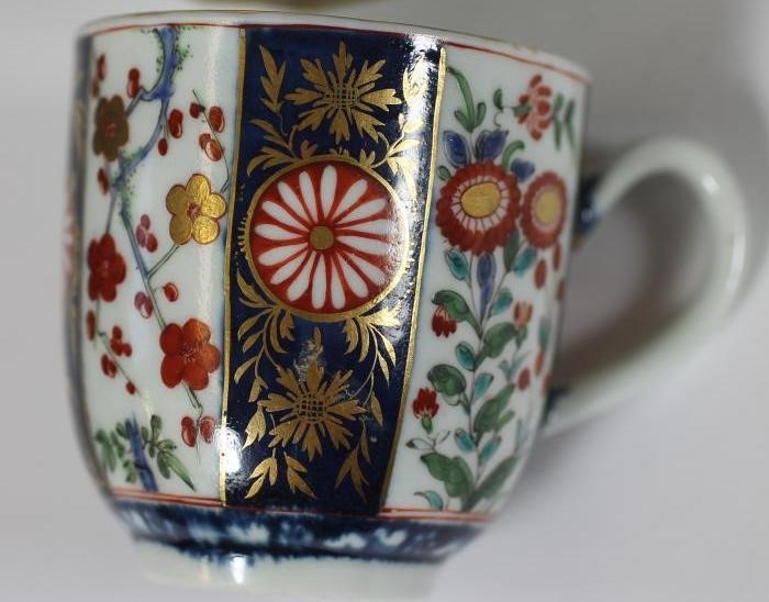 A FIRST PERIOD WORCESTER PORCELAIN COFFEE CUP AND SAUCER Image