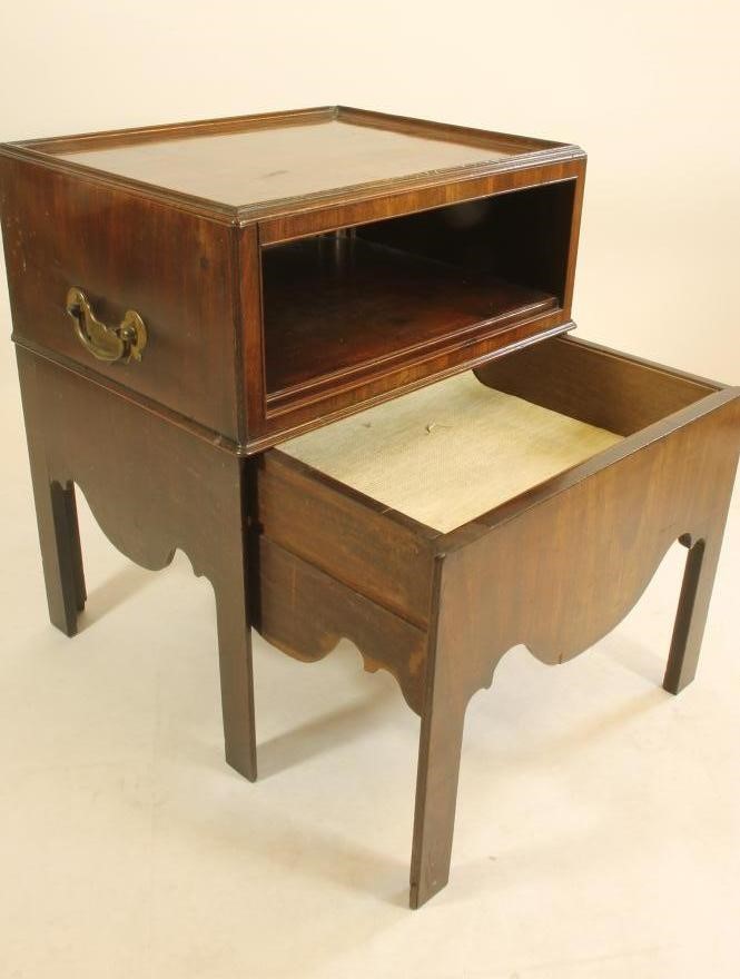 A GEORGIAN MAHOGANY BEDSIDE CABINET Image