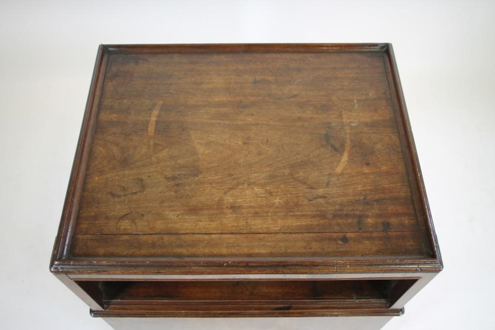 A GEORGIAN MAHOGANY BEDSIDE CABINET Image