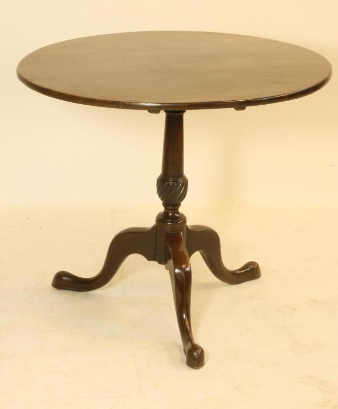 A GEORGE III MAHOGANY TRIPOD TABLE Image