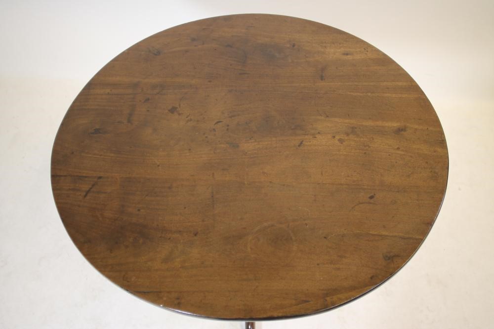 A GEORGE III MAHOGANY TRIPOD TABLE Image