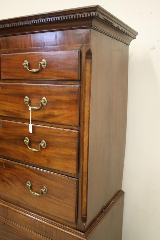A GEORGIAN MAHOGANY CHEST ON CHEST Image