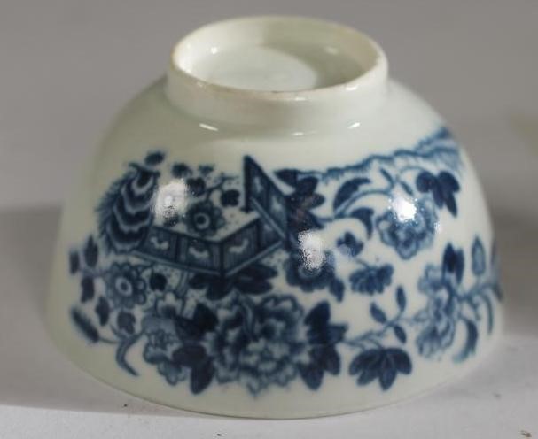 A FIRST PERIOD WORCESTER PORCELAIN SPARROW BEAK JUG Image