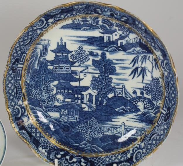 A FIRST PERIOD WORCESTER PORCELAIN SPARROW BEAK JUG Image