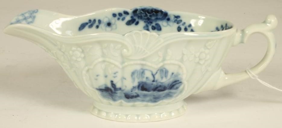A SAMSON PORCELAIN SAUCEBOAT Image