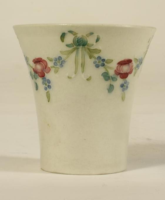 A MACINTYRE MOORCROFT POTTERY BEAKER Image