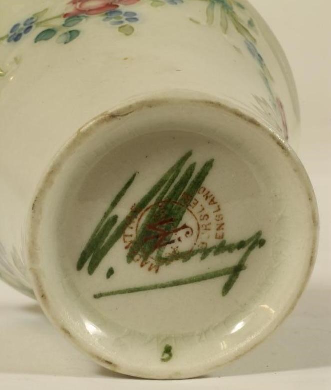 A MACINTYRE MOORCROFT POTTERY BEAKER Image