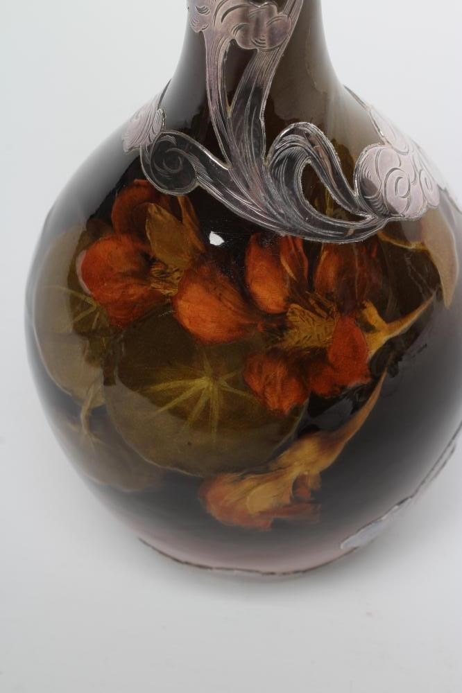 A ROOKWOOD POTTERY BOTTLE VASE Image