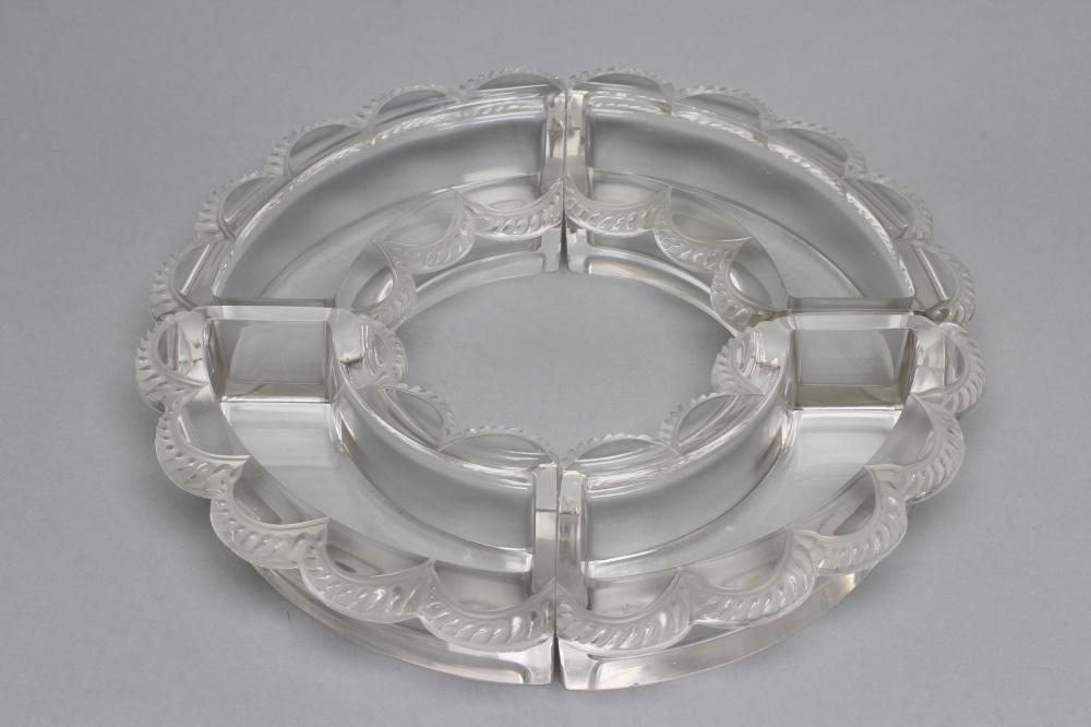 A LALIQUE CLEAR GLASS FOUR PIECE HORS D'OEUVRES SET Image