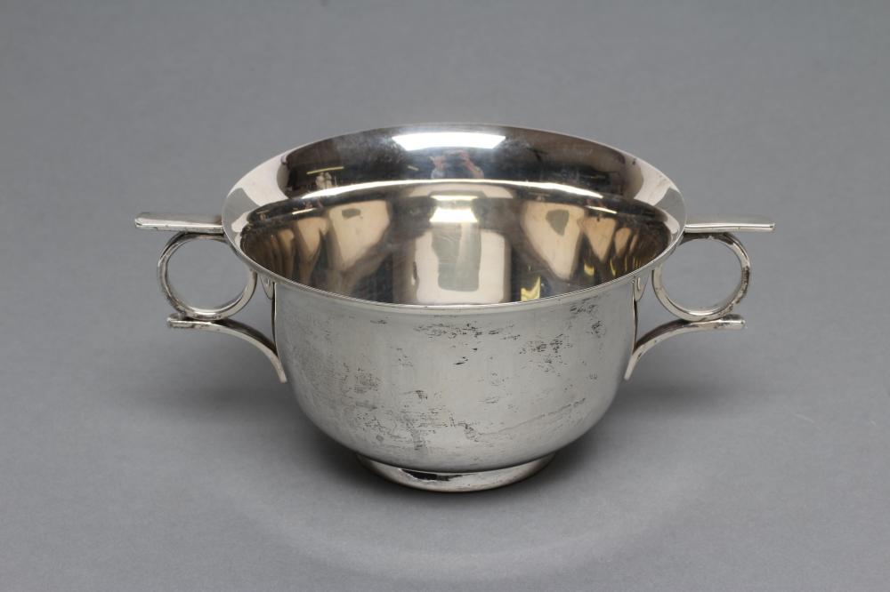 A SILVER PORRINGER Image