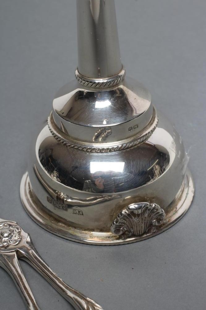A GEORGIAN STYLE SILVER WINE FUNNEL Image