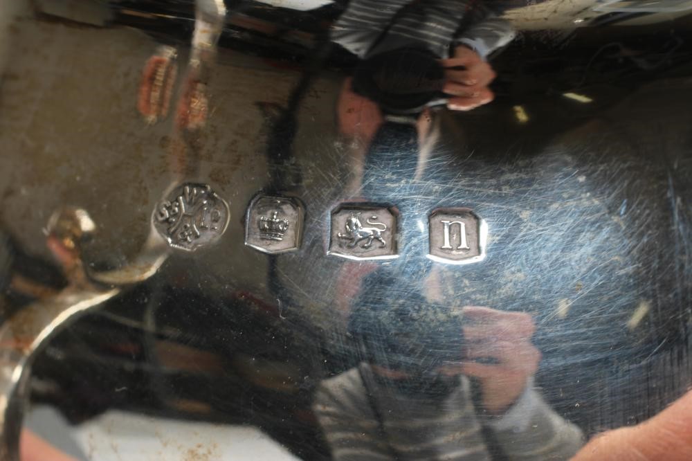 A FOUR PIECE SILVER TEA AND COFFEE SERVICE Image