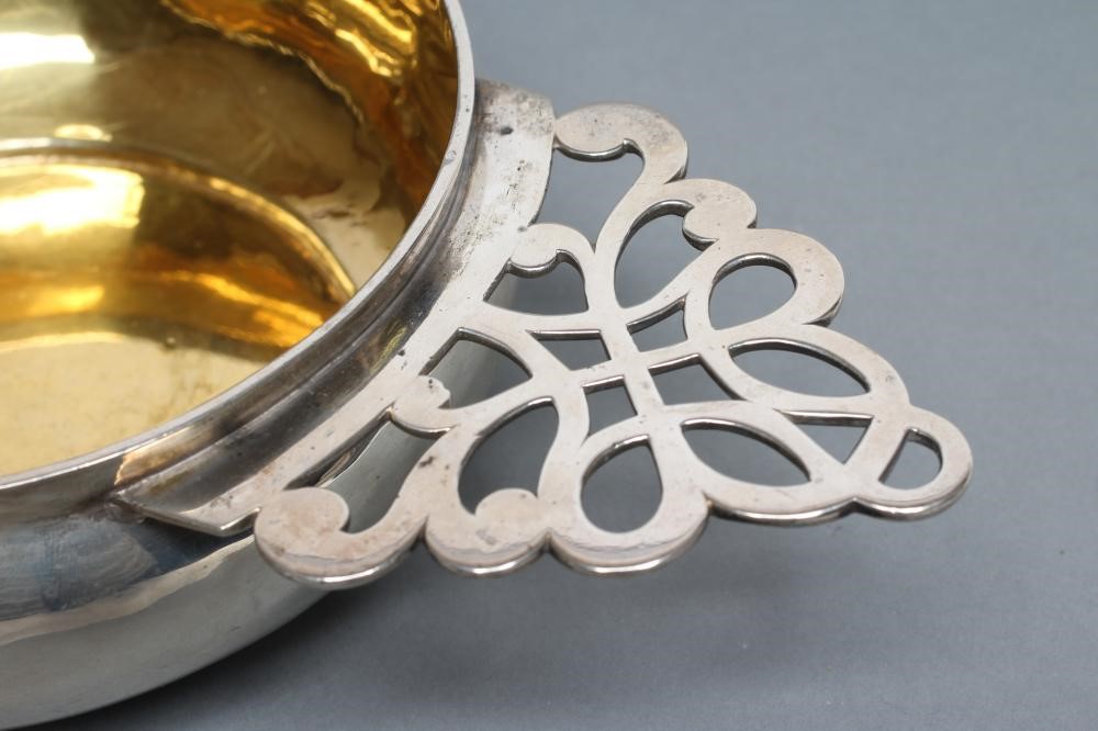 A BLEEDING BOWL Image